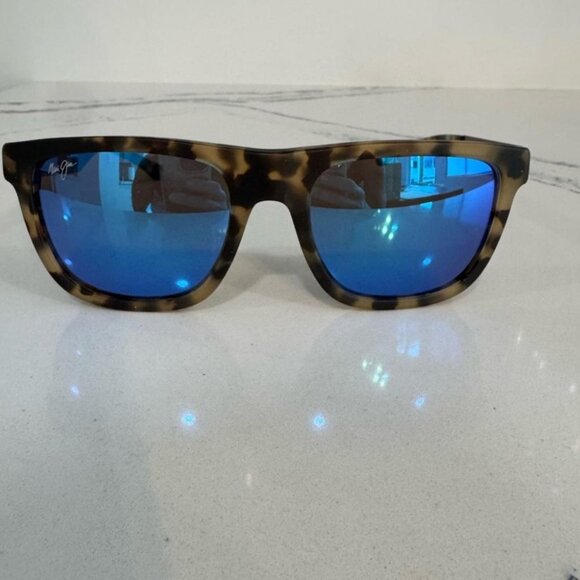 Maui Jim -- TALK STORY !!!  FLAWLESS - Picture 4 of 4